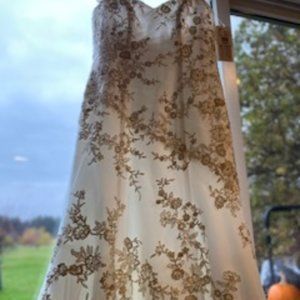 David's Bridal - New Wedding Dress - Size 12